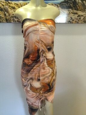 SHEIN Strapless Marble-Print Ruched Dress in Brown and Cream